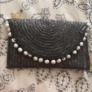 Express (Shiraleah Chicago) raffia clutch